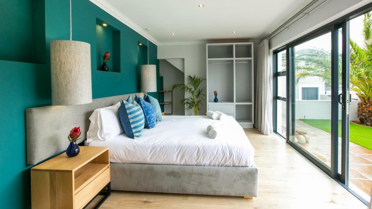 Hout & About Guest House Hout Bay Exterior foto