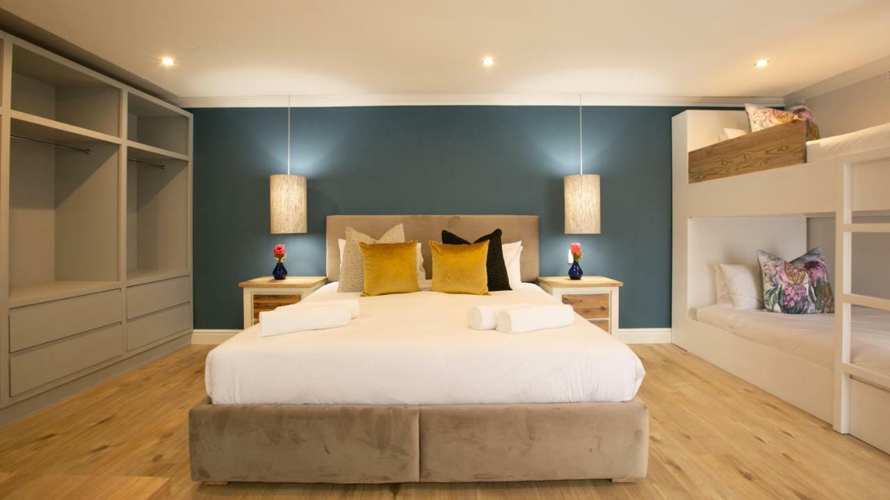 Hout & About Guest House Hout Bay Exterior foto